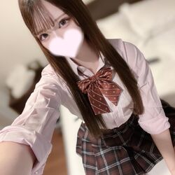 久しぶりに制服で写真撮った！