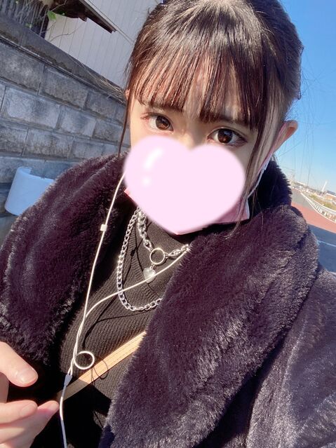 坂井そら  黒髪ロリ系美少女♪